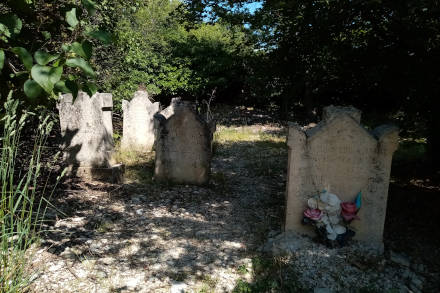 Le vieux cimetière du Noyers