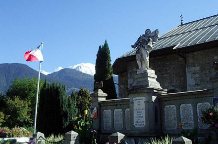 Le monument aux morts de Passy, en Haute-Savoie