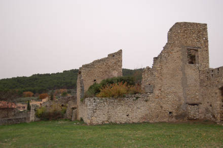 Les ruines du château de Peyruis