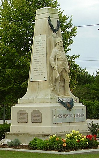 Le monument aux morts de <strong>Trouhans</strong>