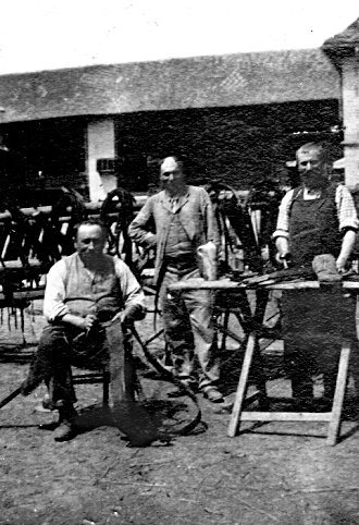 Avant 1918: Trois artisans...