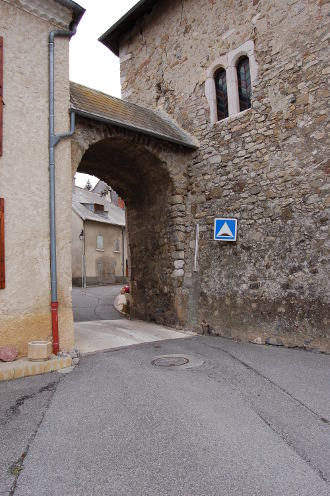 l'ancienne porte du village de <strong>La Bâtie-Neuve</strong>