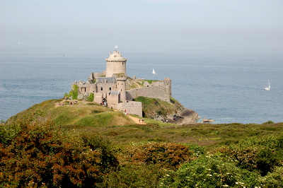Le château de Fort-Guyon, dit Fort La-Latte.