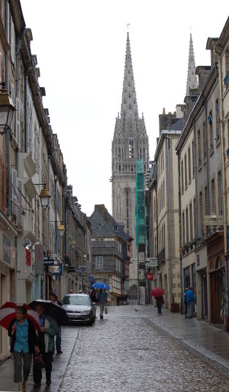 Rue Keréon et cathédrale...