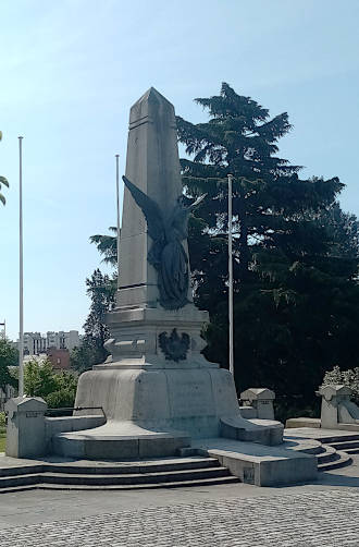 Le Monument aux Morts