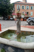 Le lavoir et la fontaine